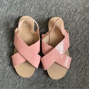 H&M girls Pink Cross Strap Sandals size 13 spring casual summer elastic back